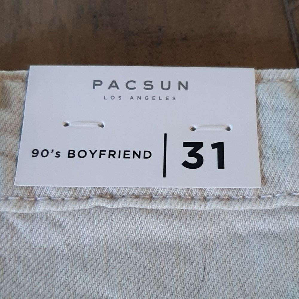 Pacsun Los Angeles 90's Boyfriend Cream Distressed Jeans NWT - Picture 4 of 8